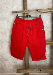 Caprit pluskoko 570 eri värejä 0525 | punainen | caprit ja shortsit