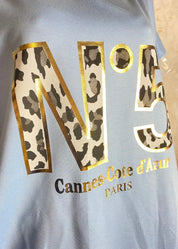 Rento holkkihihainen tunika, suora malli, O-pääntie, leopardiprintti, kultaiset reunat, kimaltavat hopeapäärmeet, Made in Italy.