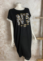 Rento holkkihihainen tunika, suora malli, O-pääntie, leopardiprintti, kultaiset reunat, kimaltavat hopeapäärmeet, Made in Italy.