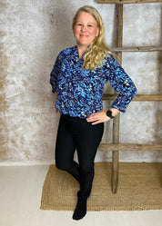 Stretch-housut, joustava materiaali, korkea vyötärö, kapeneva lahje – mukavat, istuvat ja helposti yhdisteltävät arkeen.