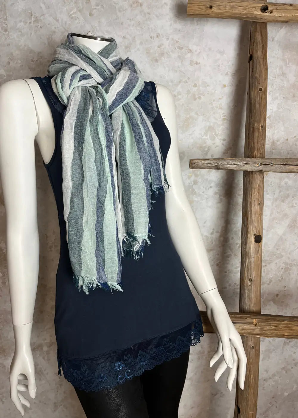 Huivi 113019 vihreä-sini-valkoraitainen 0925