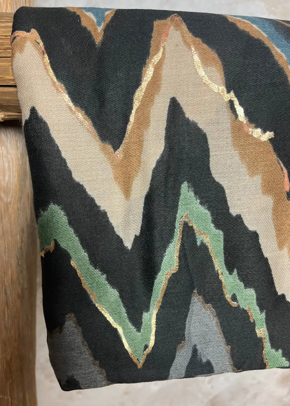 Huivi Edit eri värejä 0925