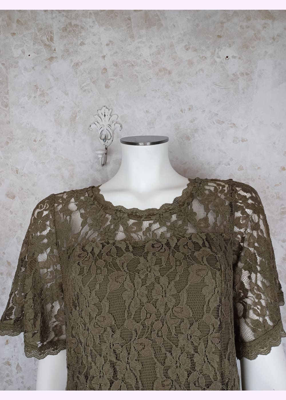 Pitsimekko kit lace cream 0723 vihreä - mekko