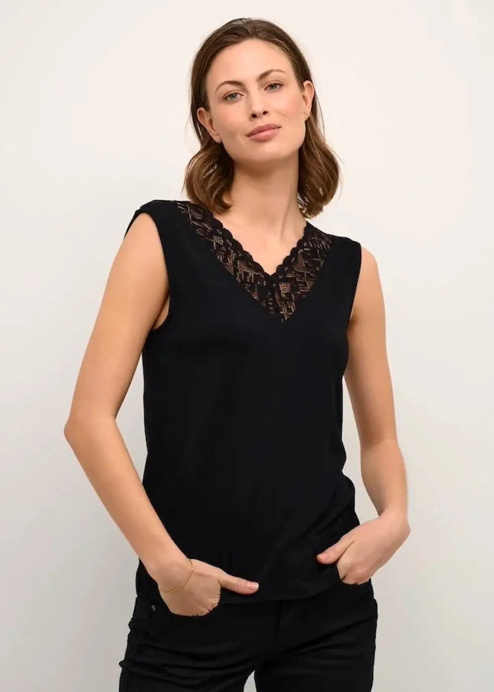 Toppi cream trulla top musta - toppi