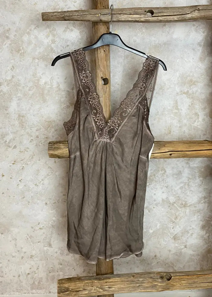 Toppi denisse eri värejä 0624 | ruskea | toppi