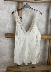 Toppi denisse pluskoko eri värejä 0924 - beige - toppi