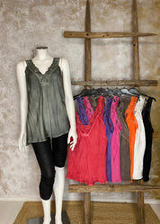 Toppi denisse pluskoko eri värejä 0924 - toppi