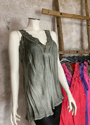 Toppi denisse pluskoko eri värejä 0924 - toppi