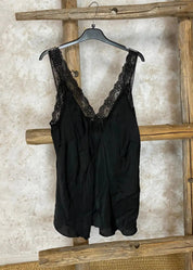 Toppi denisse pluskoko eri värejä 0924 - musta - toppi