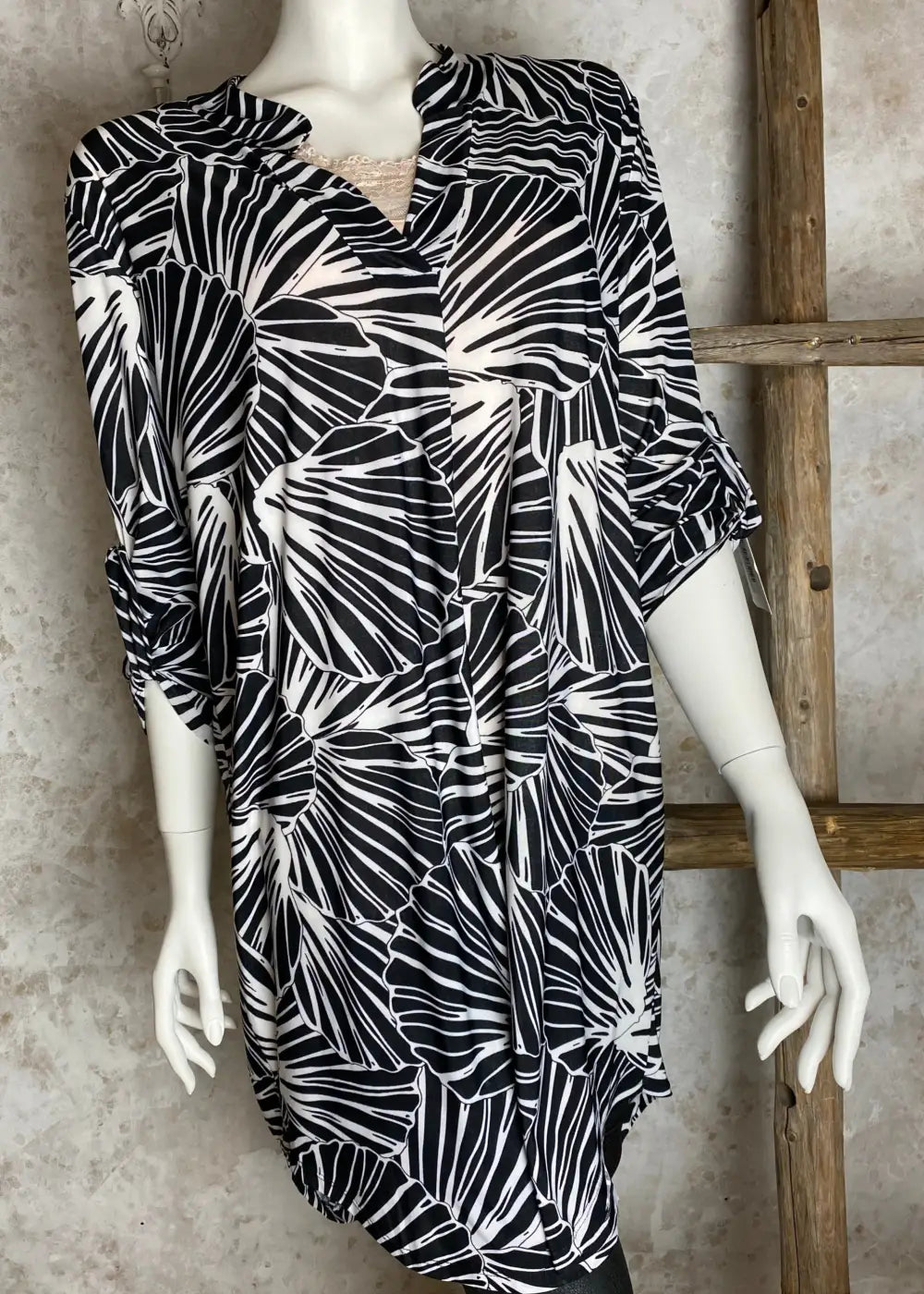 Tunika fm leafber musta