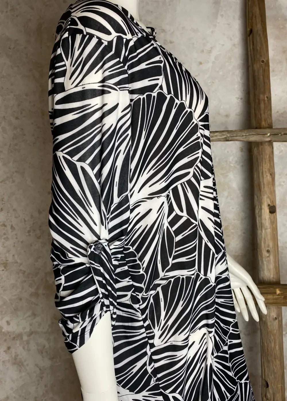 Tunika fm leafber musta