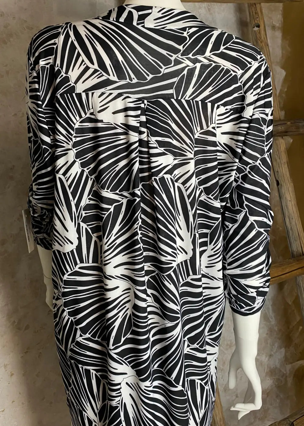 Tunika fm leafber musta