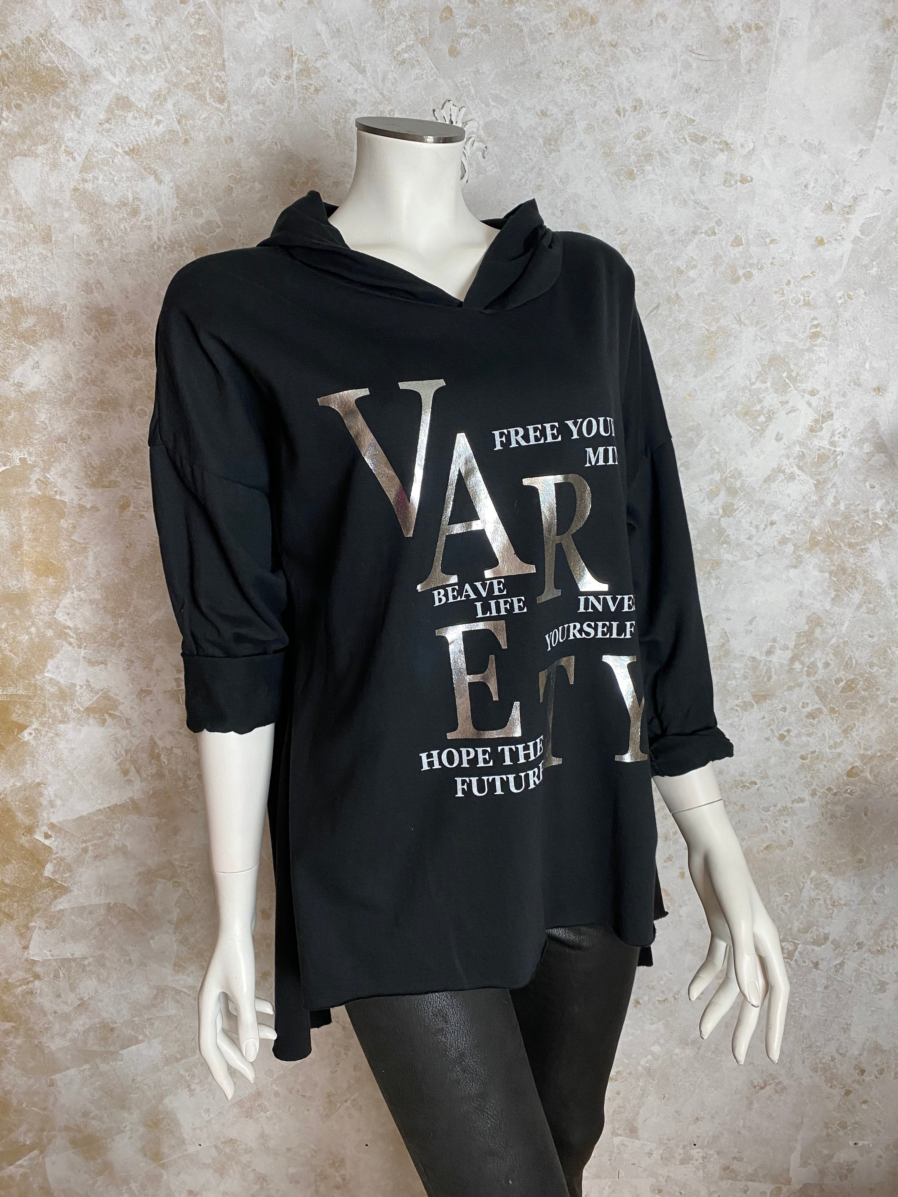 Naisten hupparitunika printillä, pehmeä joustava materiaali, A-linja, pidempi takaa, pitkät hihat ja laskettu olkalinja