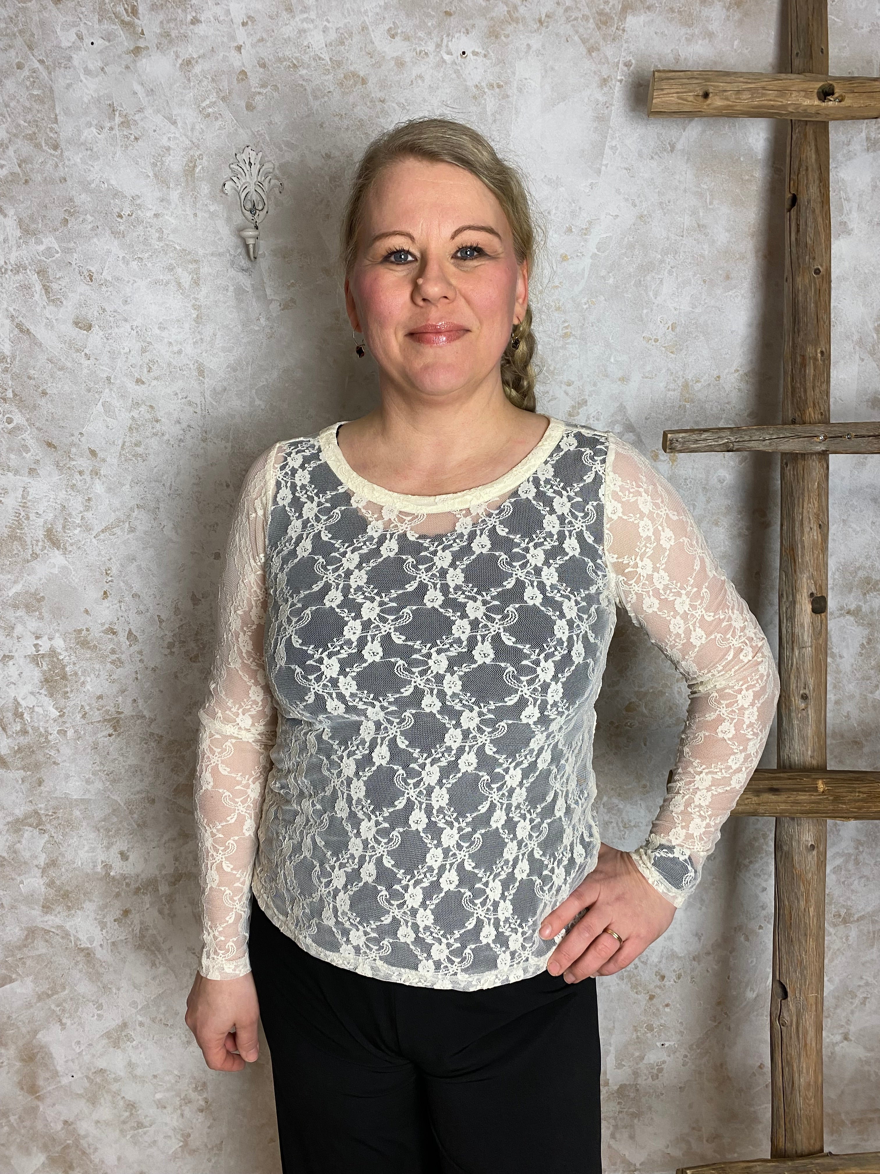 Naisten luonnonvalkoinen pitkähihainen pitsipaita, joustava läpikuultava yläosa arkeen ja juhlaan, O-pääntie