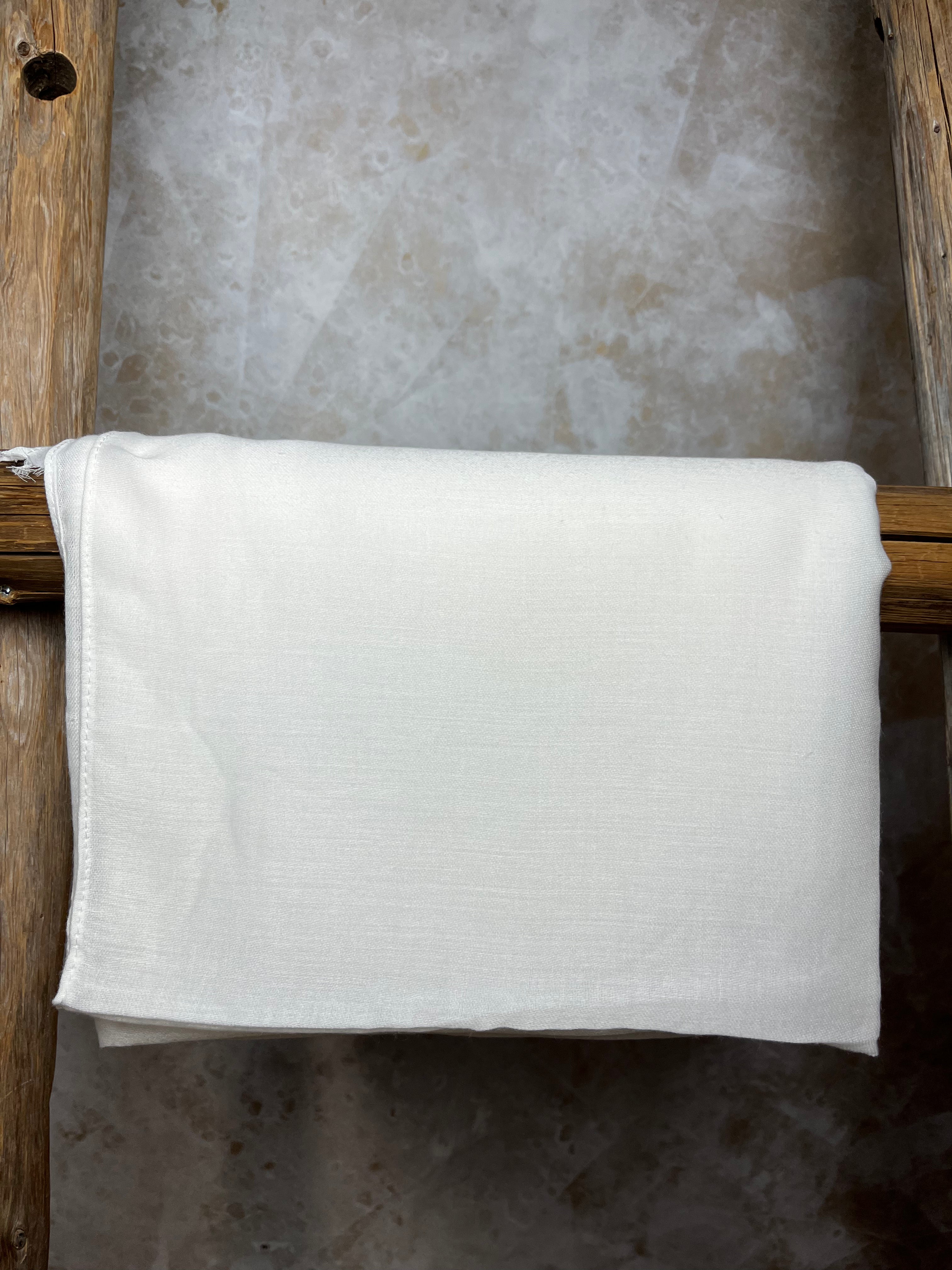 Yksivärinen huivi, eri värejä 1125