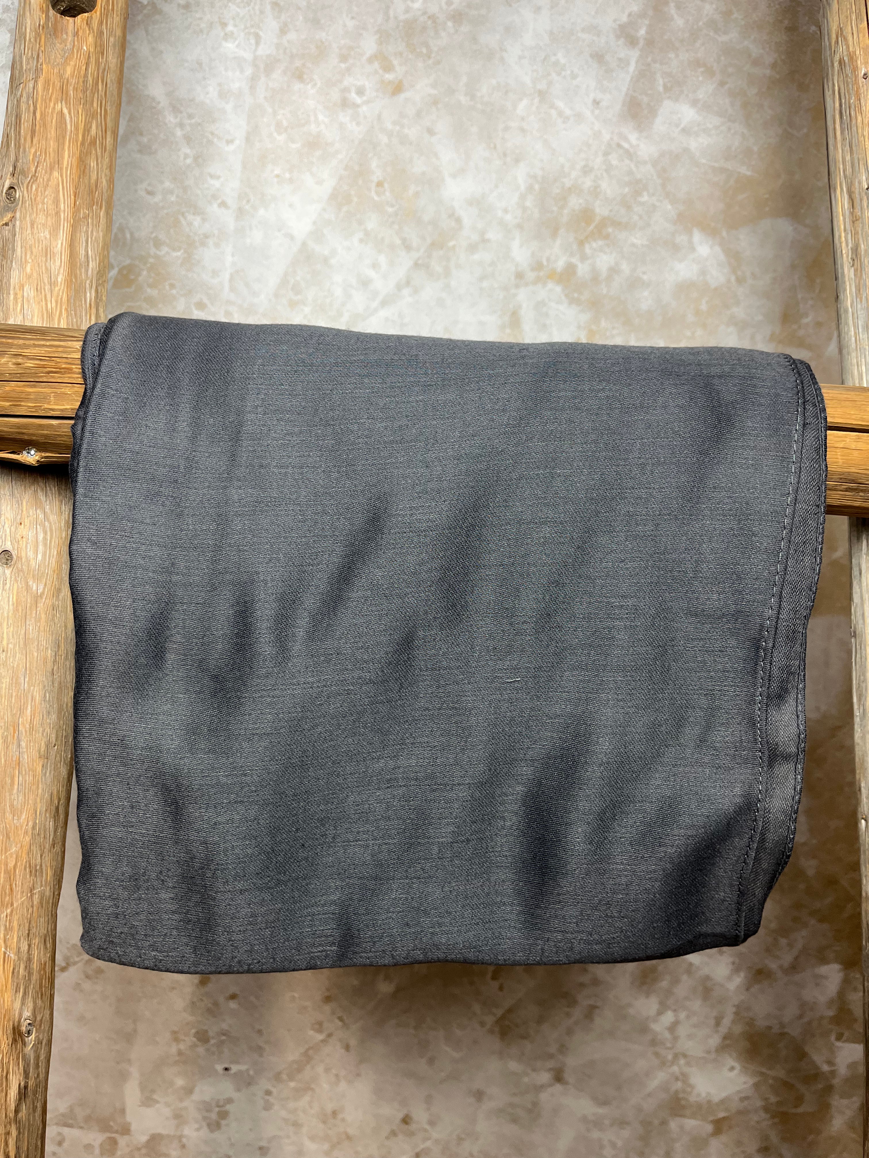 Yksivärinen huivi, eri värejä 1125