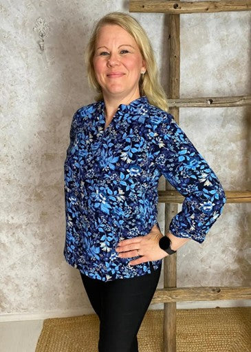 Sininen paita. Kaunis kuosinen.