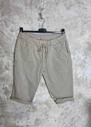Caprit 570 eri värejä 0624 | beige | caprit ja shortsit