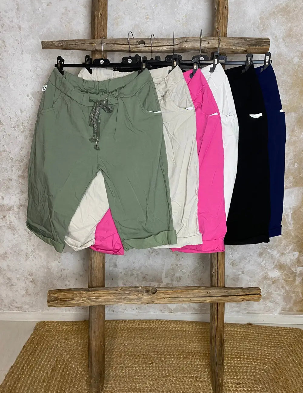 Caprit pluskoko 570 eri värejä 0525 | khaki | caprit ja shortsit