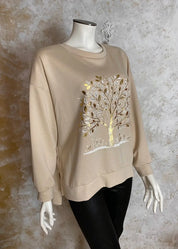 Pehmeä joustava collegepaita, suora malli, strassikoristeltu elämänpuu edessä, halkiot helmassa ja täyspitkät hihat