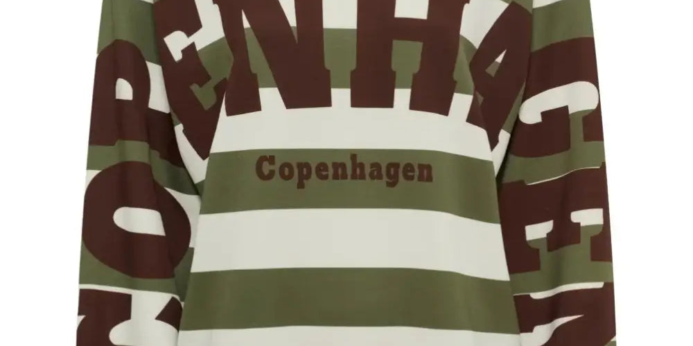 Vihreä raidallinen oversized collegepaita printtikuviolla, pehmeä ja joustava materiaali, pitkät hihat ja O-pääntie
