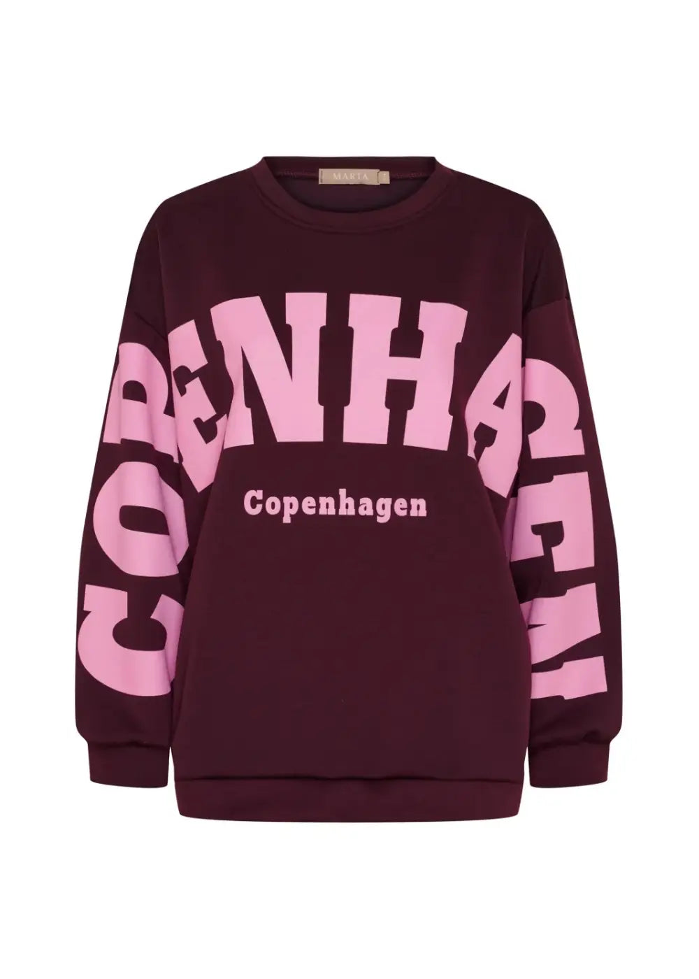 Viininpunainen oversized collegepaita printtikuviolla, pehmeä ja joustava materiaali, pitkät hihat ja O-pääntie