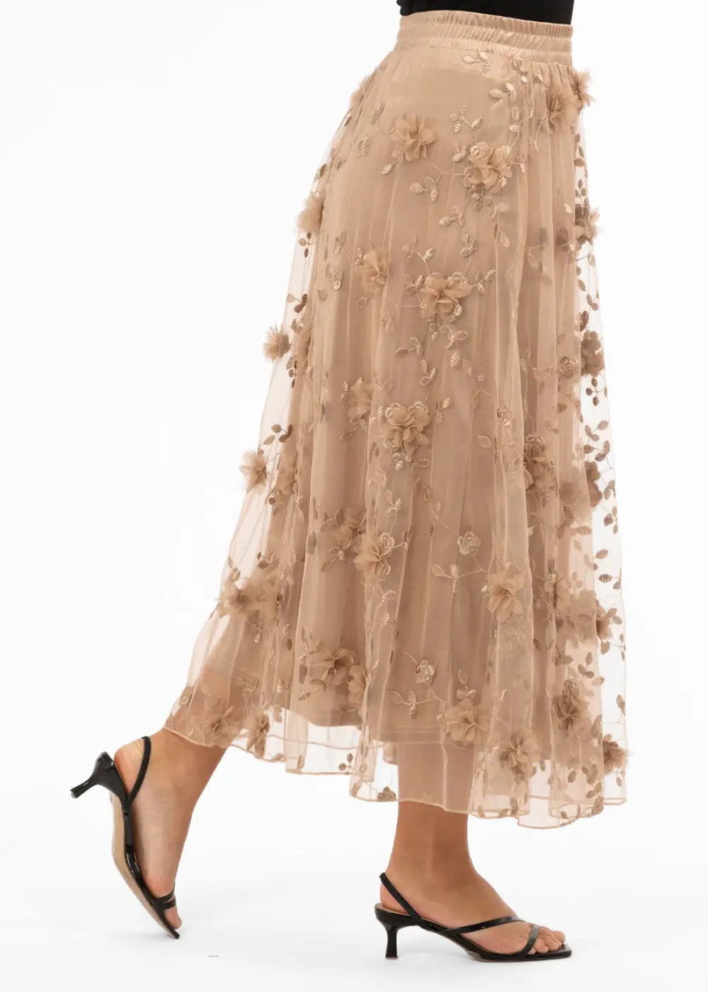 Pitkä juhlahame läpinäkyvästä mesh-kankaasta, kohokukkakoristeet ja köynnöskirjailut, A-linjainen, joustava alushame, kuminauhavyötärö, romanttinen kullansävy