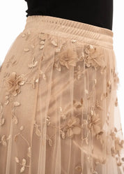 Pitkä juhlahame läpinäkyvästä mesh-kankaasta, kohokukkakoristeet ja köynnöskirjailut, A-linjainen, joustava alushame, kuminauhavyötärö, romanttinen kullansävy