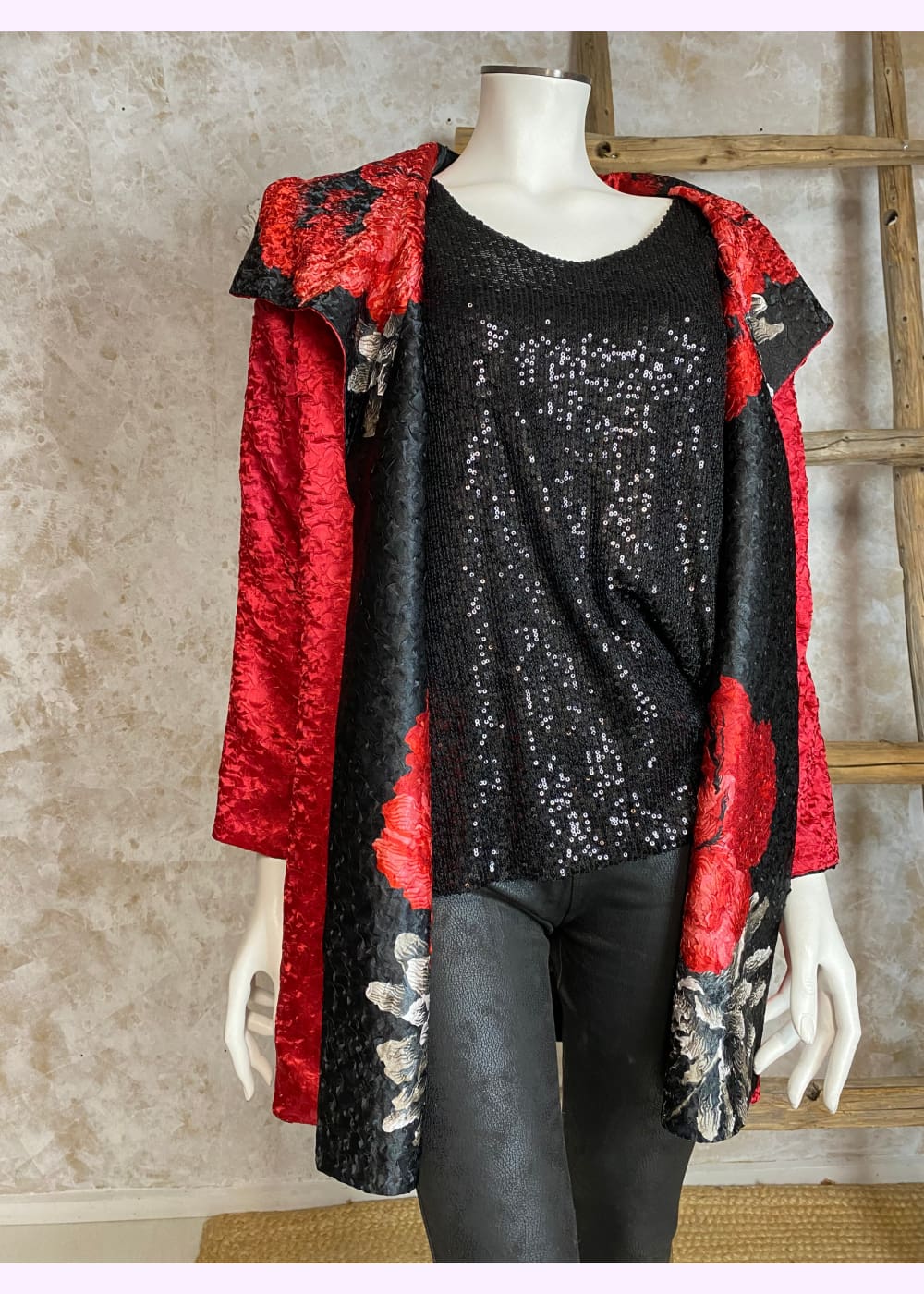 Kääntöjakku red rose punamusta 1124 - takki