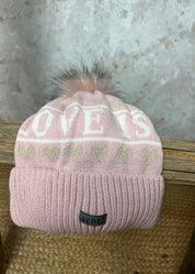 Love is - talvipipo tupsulla 1125