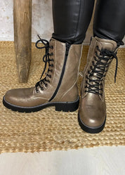 Naisten kimaltavat maiharit, glitter-pinta, vetoketju, nauhat ja lämmin nukkavuori – näyttävät kengät arkeen ja juhlaan