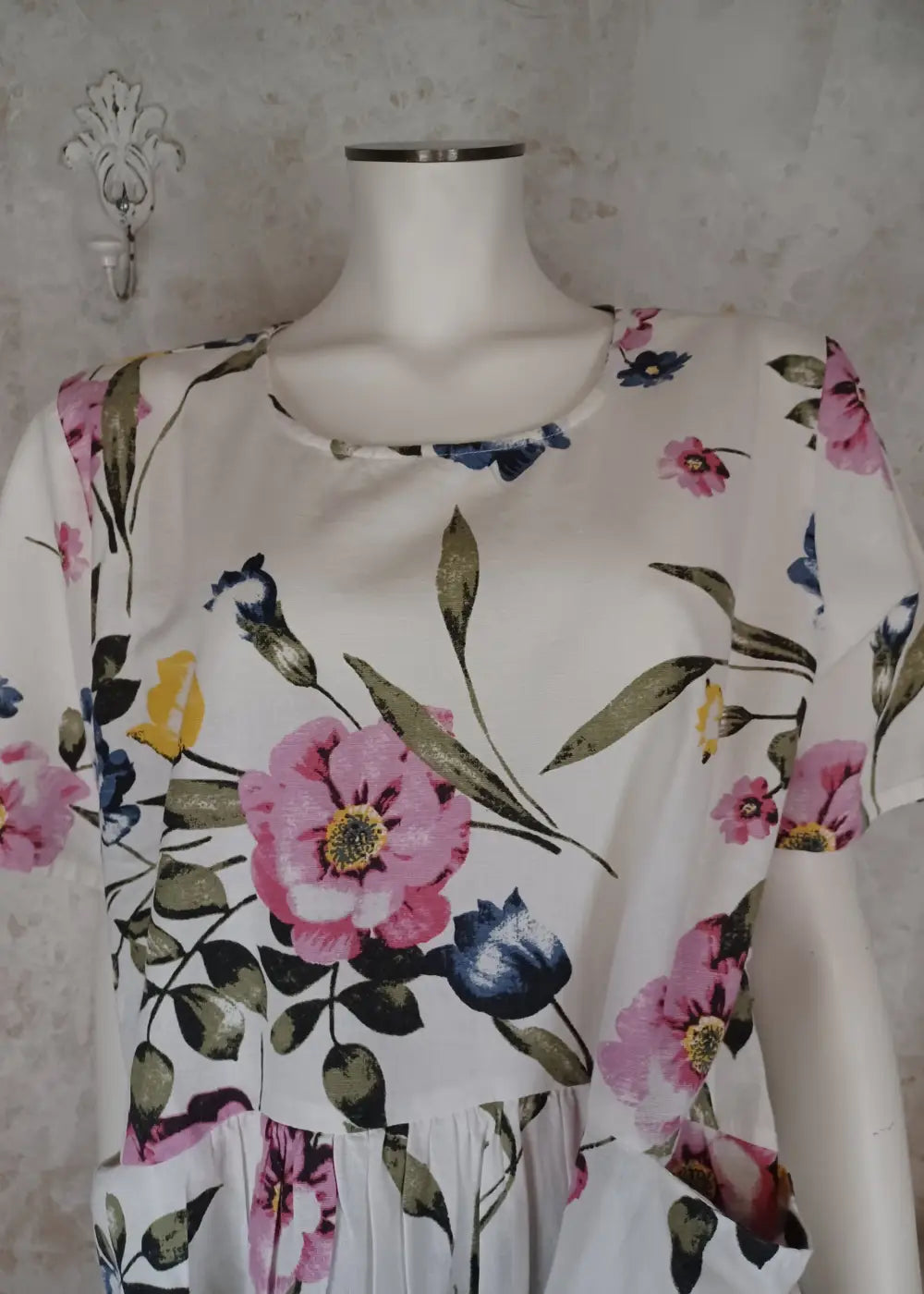 Mekko lovina flower dny kukkaprintti pluskoko - mekko