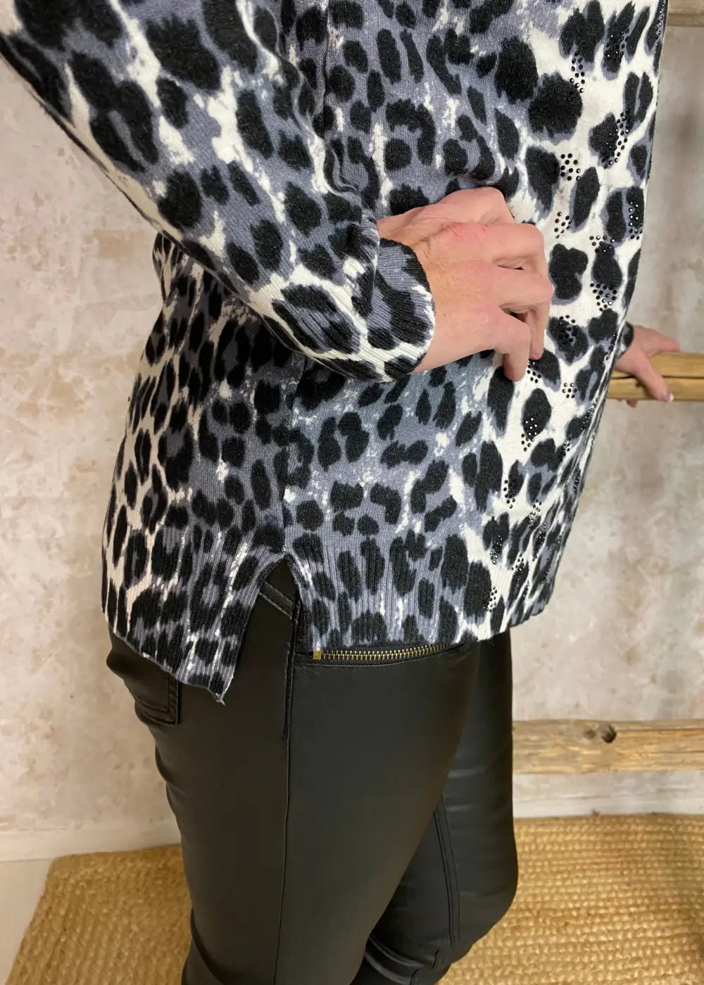 Neule leo outi harmaa 0125 - neule