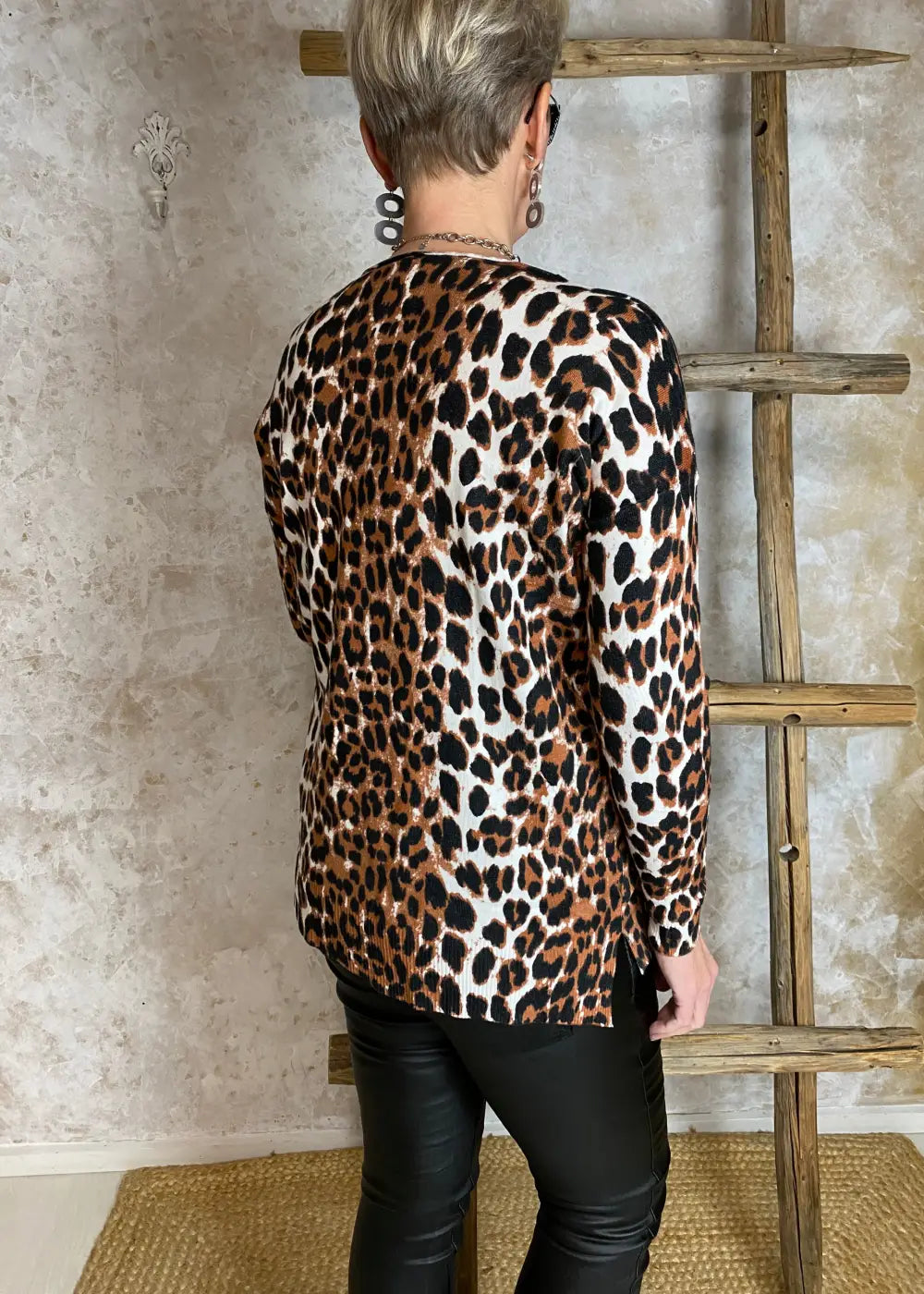 Neule leo outi ruskea 0125 - neule