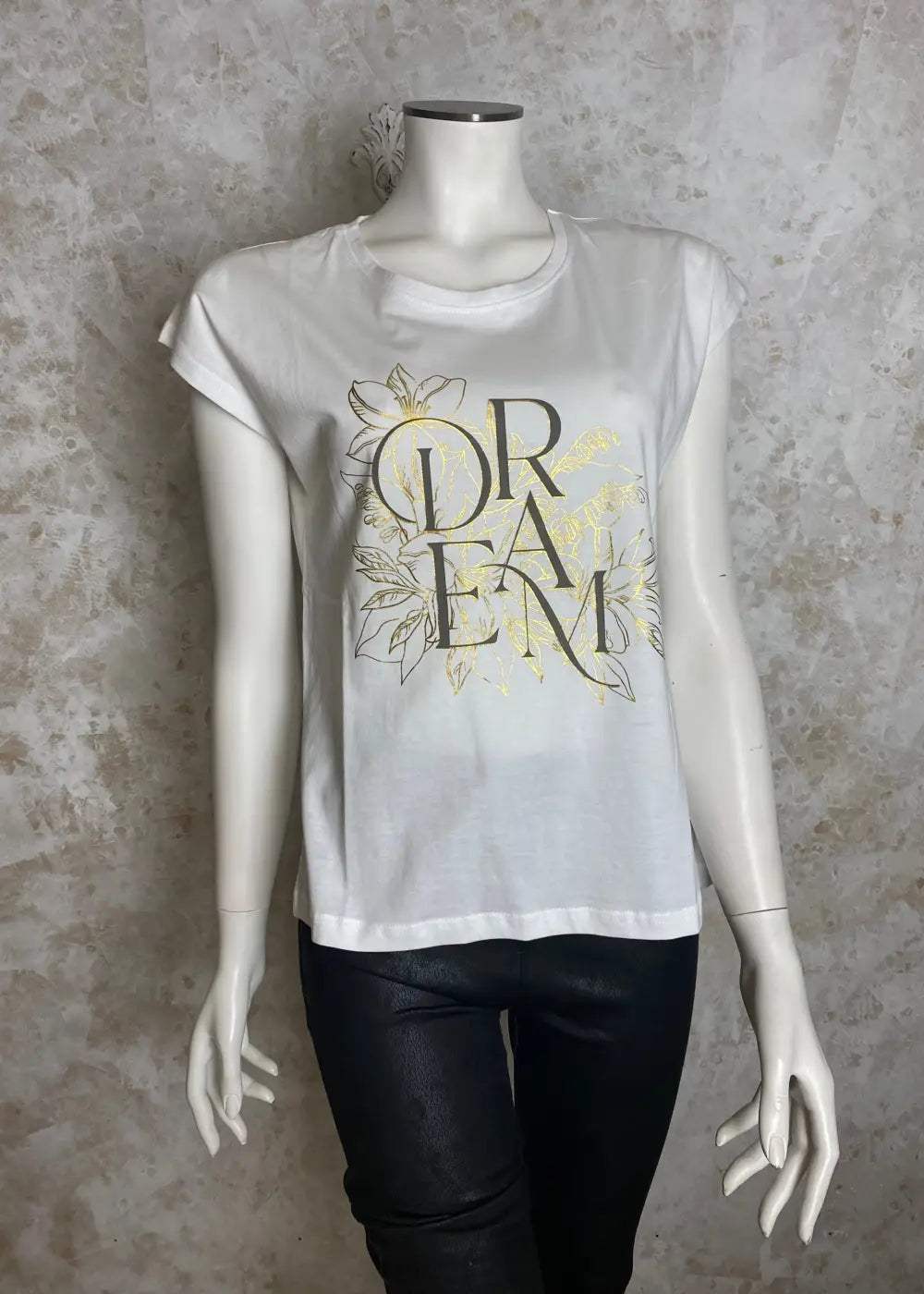 Valkoinen T-paita kultaisella printillä, naisellinen malli, O-pääntie ja holkkihihat, kevyt joustava materiaali