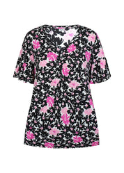 Naisten hurmaava trikoopaita pinkkinä, tiheä kukkakuvio, pehmeä ja joustava materiaali, naisellinen malli, V-pääntie, frillahihat ja rypytys