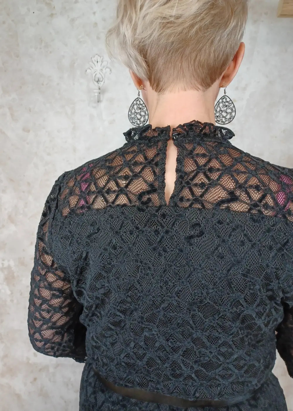 Pitsimekko gila cream musta - mekko