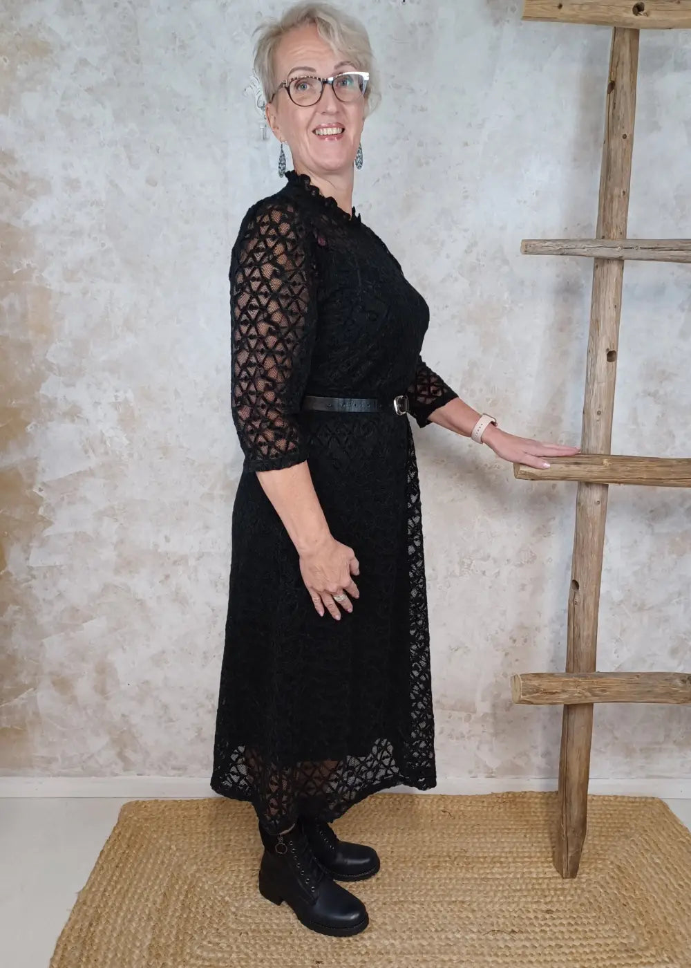 Pitsimekko gila cream musta - mekko