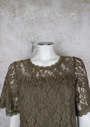 Pitsimekko kit lace cream 0723 vihreä | mekko