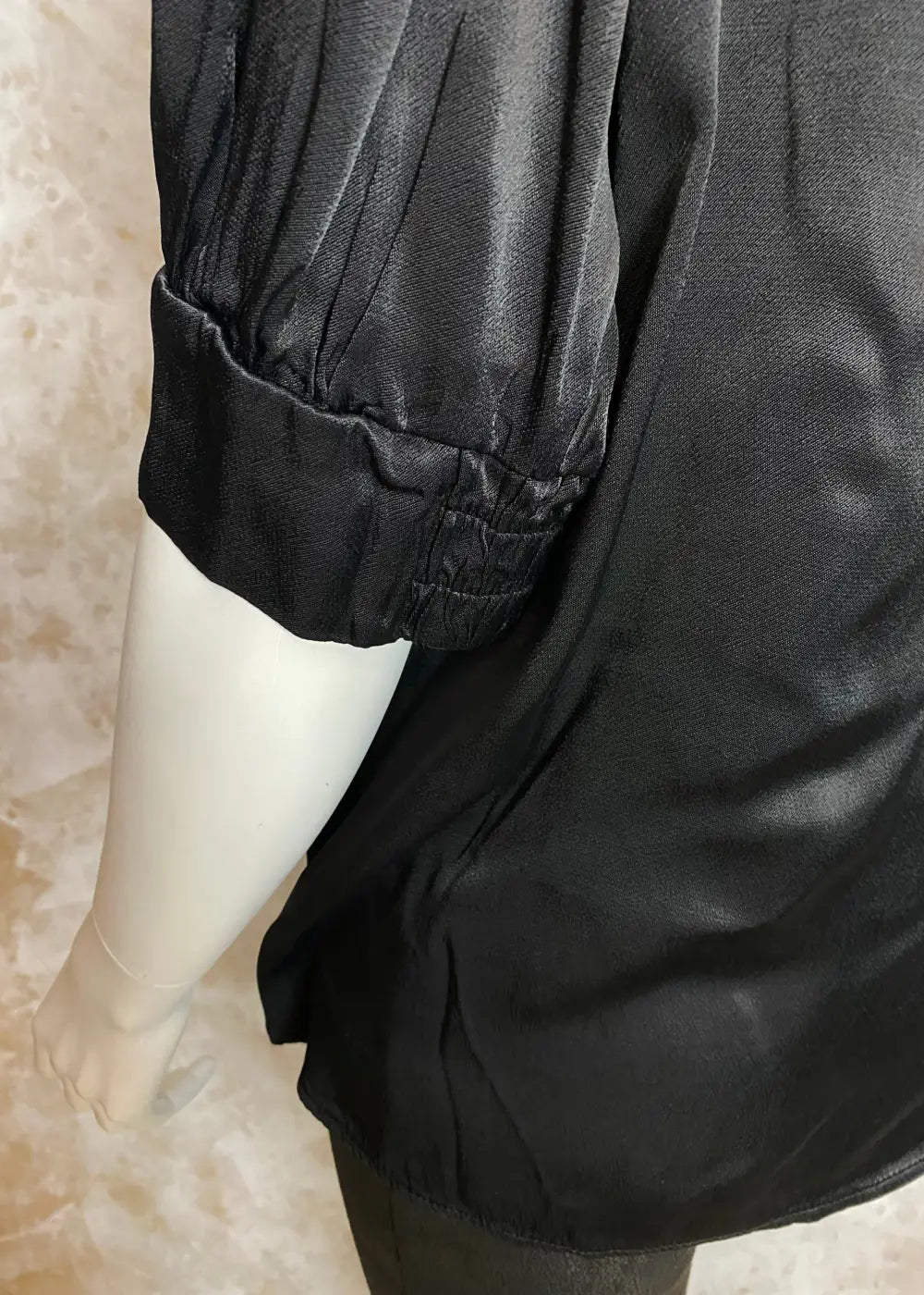 Satiinipusero Moondust Mia musta 1125